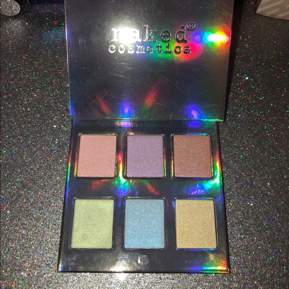 Naked Cosmetics Holographic Highlighter